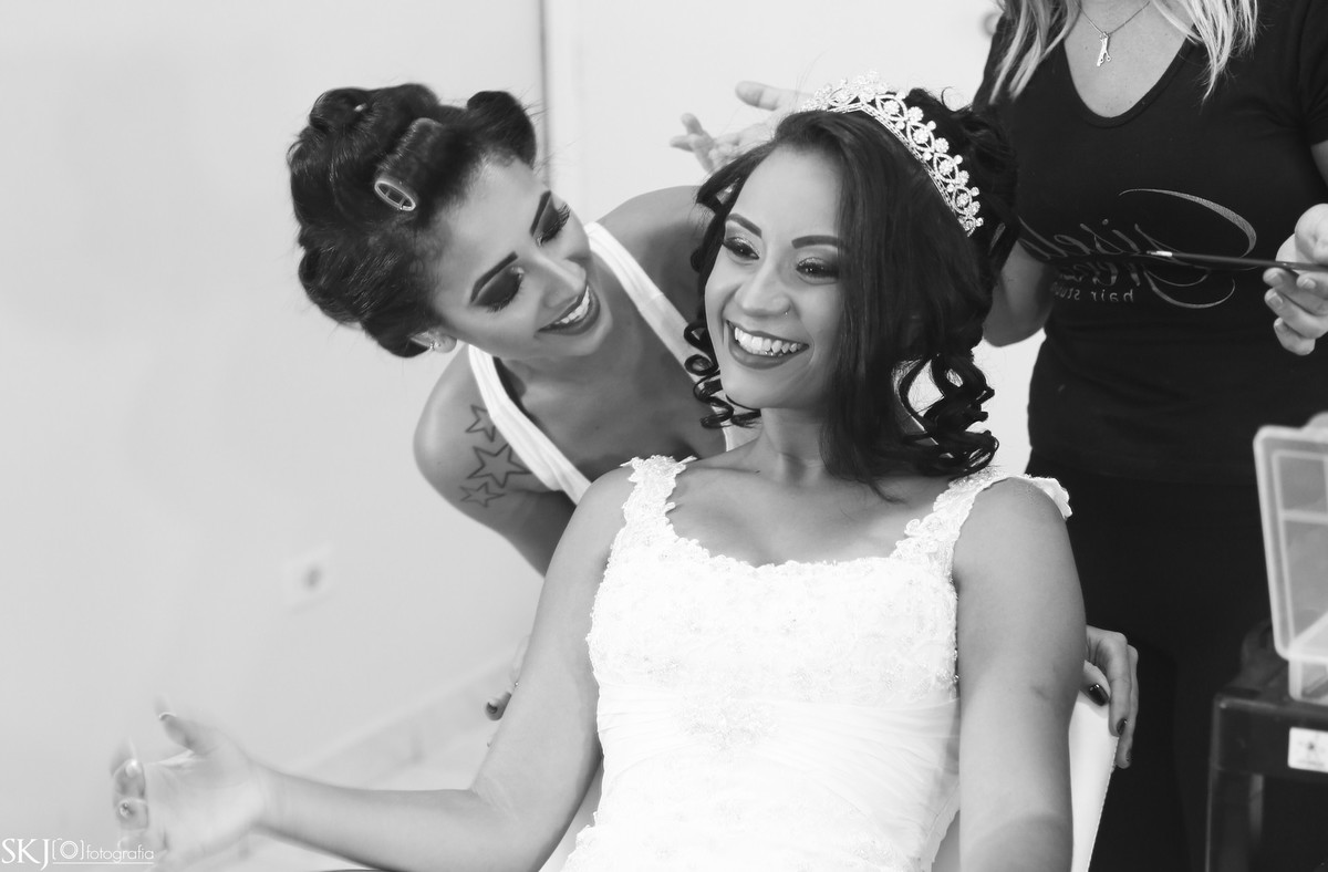 SKJ Fotografia - Making of noiva: Gisele Grenza Hair Studio - Suzano - SP