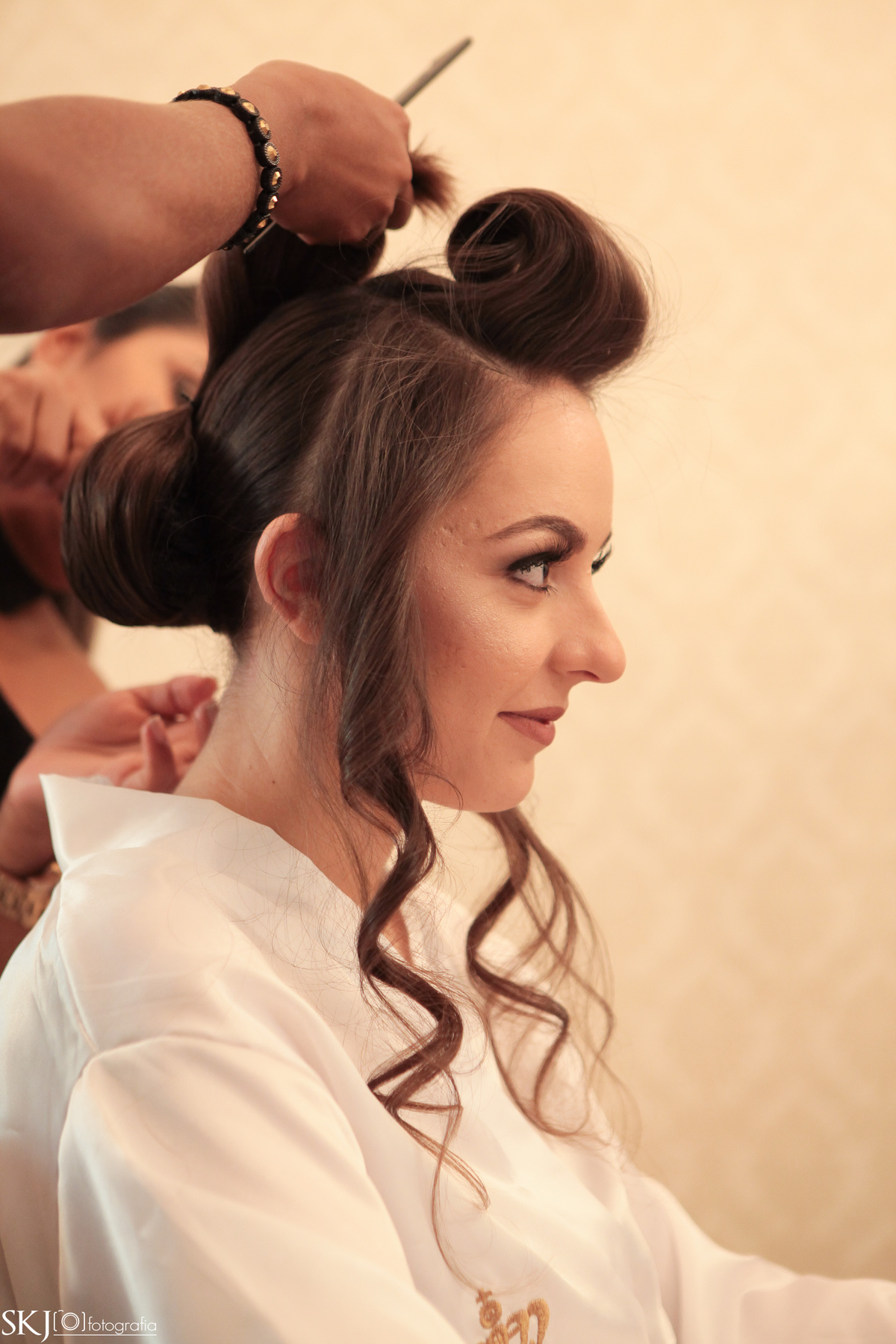 SKJ Fotografia - Making of noiva - Ellis Make Hair, Cabeleireiros