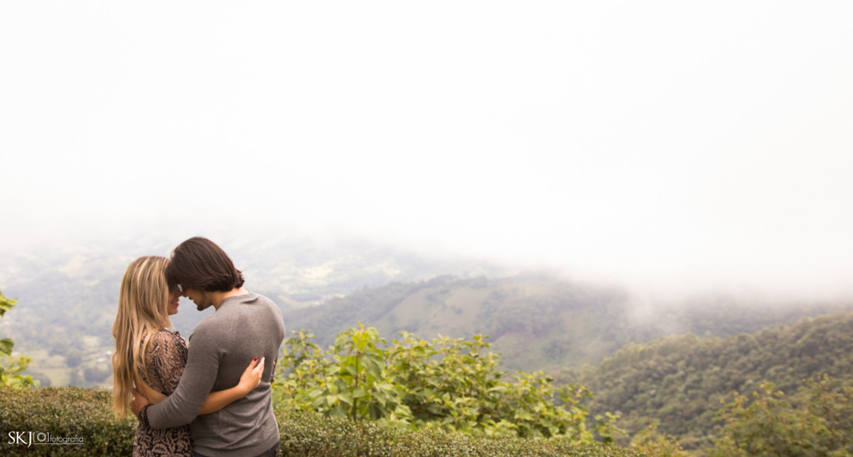 Ensaio Pre Wedding em Campos do Jordão, Ensaio pre casamento, Fotografo de Casamento na mooca, SKJ Fotografia, Casamento em São Paulo, ensaio de casal em campos do jordão, ensaio de casal no campo