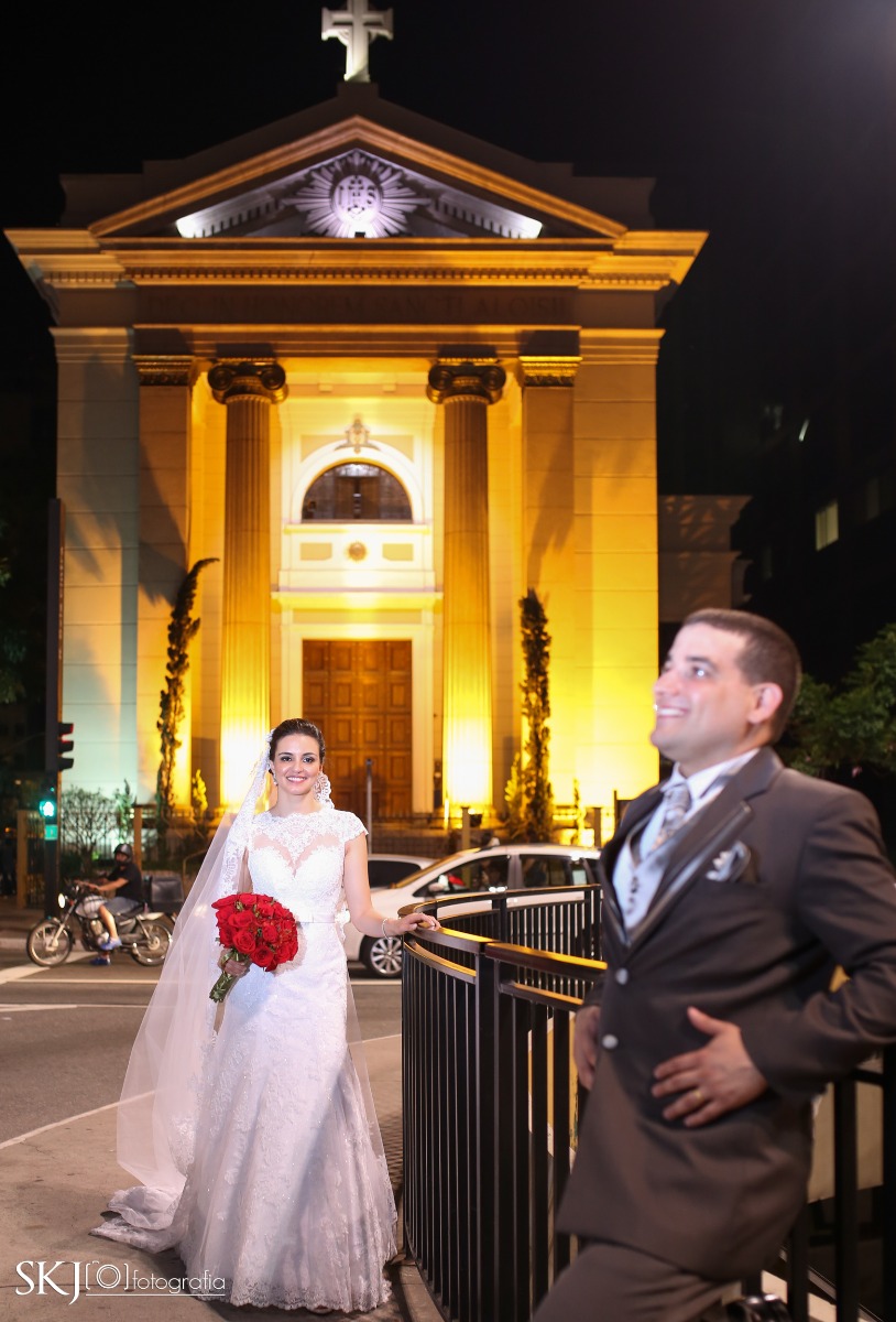 album de casamento, fotografia de noiva, fotografia de casamento, fotografo de casamento, fotos de casamento na paróquia nossa senhora da consolação em são paulo, fotografia de noivos na avenida paulista, fotografia urbana, fot