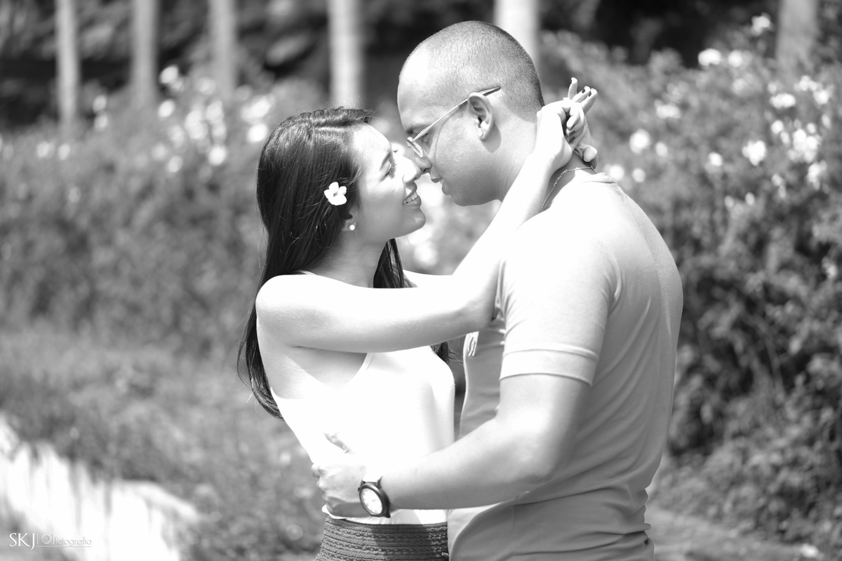 Ensaio fotografico de casamento no Parque Burle Marx em São Paulo, ensaio de casal, ensaio pre casamento em são paulo, ensaio pre wedding, fotografia de casal no parque
