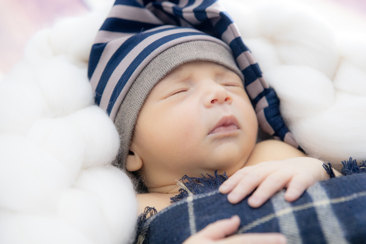 SKJ Fotografia - sessão de fotos Newborn