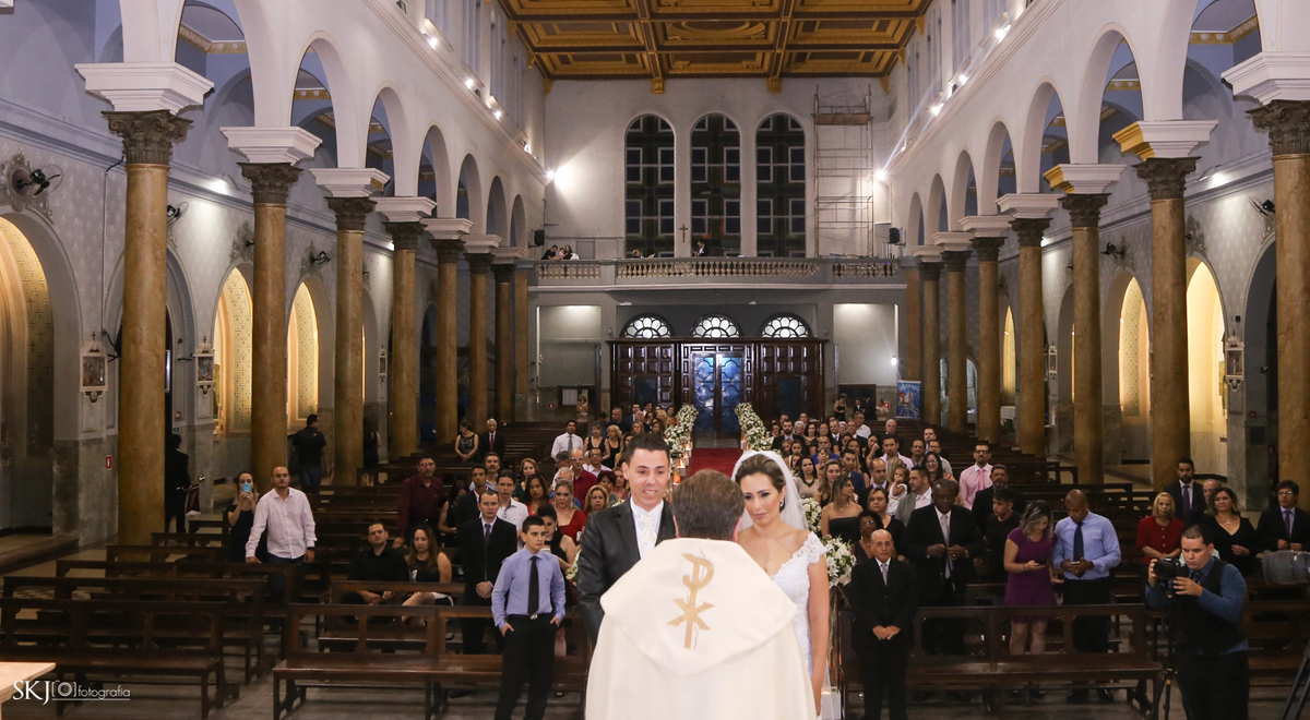 Fotografia de casamento na paróquia nossa senhora de lourdes na agua rasa