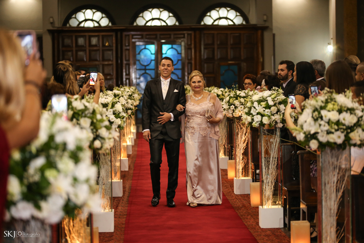 Fotografia de casamento na paróquia nossa senhora de lourdes na agua rasa