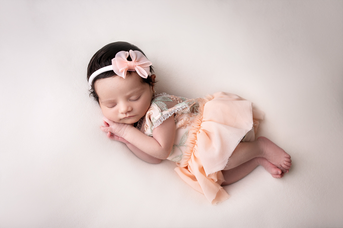 ensaio-newbon-menina-recém-nascido-em-casa-sp