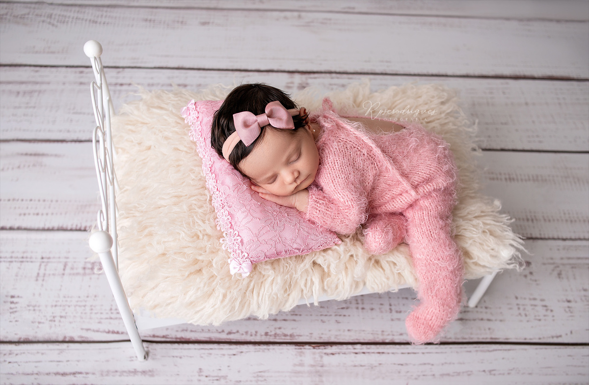 ensaio-newbon-menina-recém-nascido-em-casa-sp