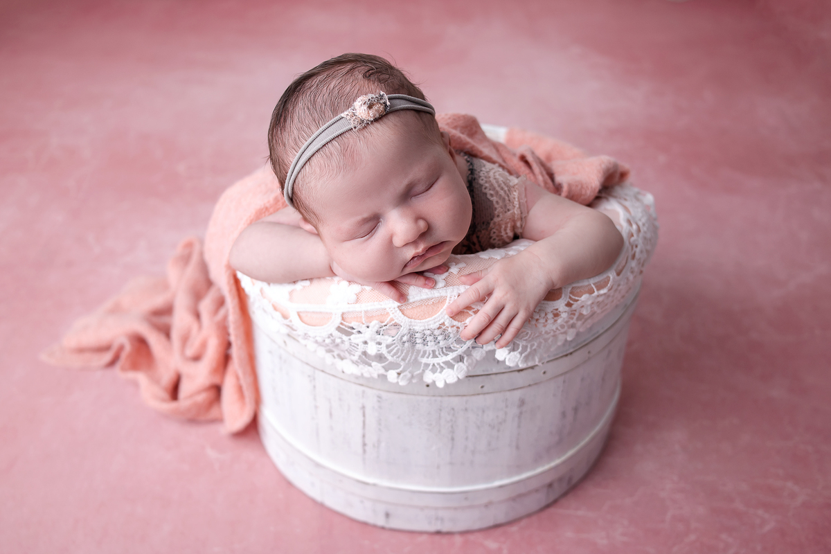 ensaio-newbon-menina-recém-nascido-em-casa-sp