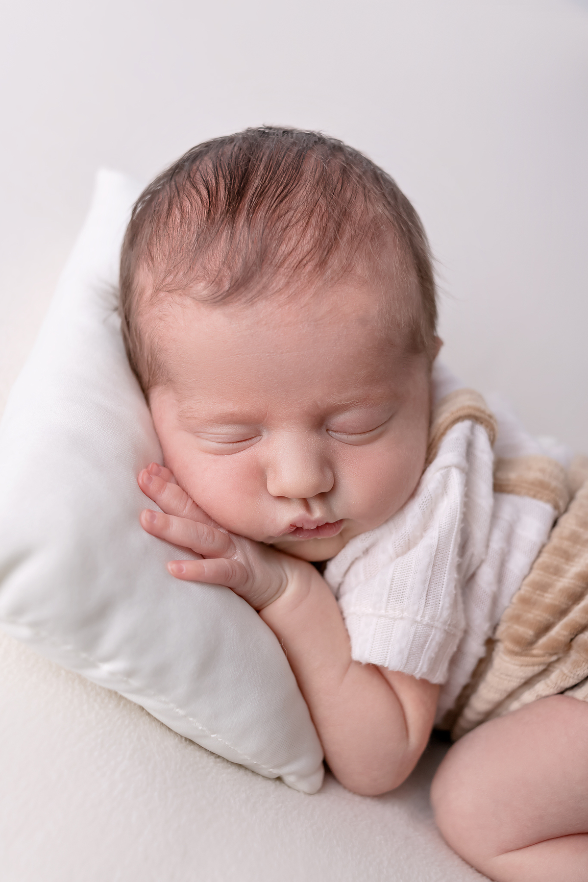 ensaio-newborn-em-casa-menino-fotos-recem-nascido-sp