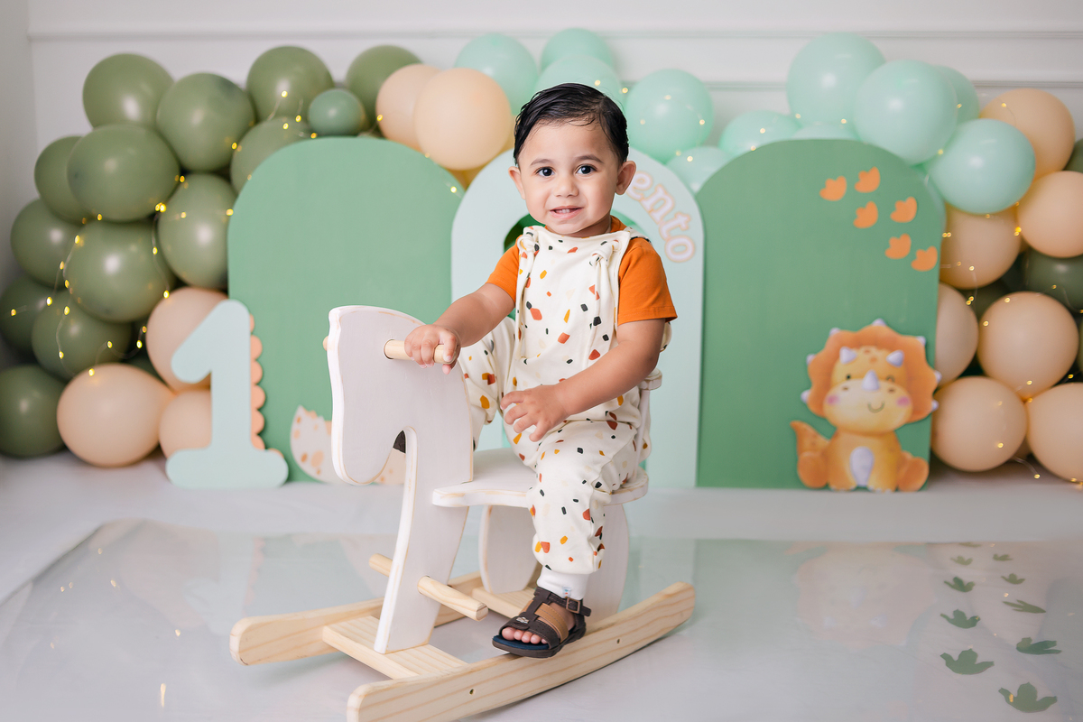 ensaio-um-ano-menino-book-fotos-smash-the-cake-personalizado-clean