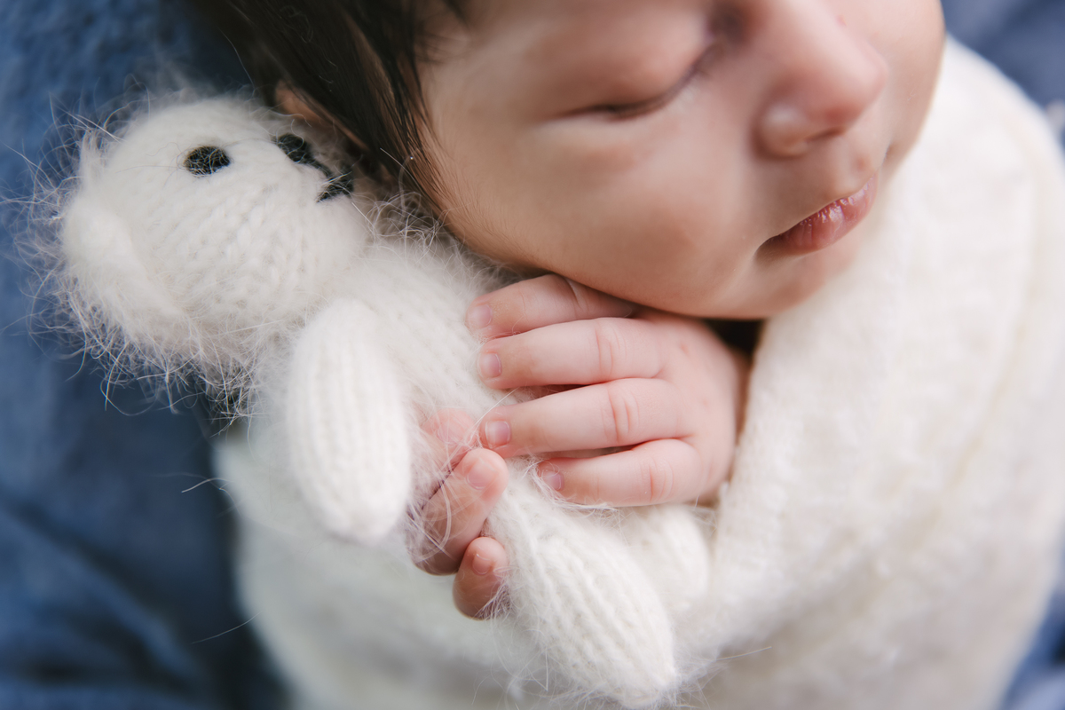 ensaio-recem-nasdcido-newborn-em-casa-zona-norte-sp-menino-fotos-book-bebe-gestante-infantil-são-paulo