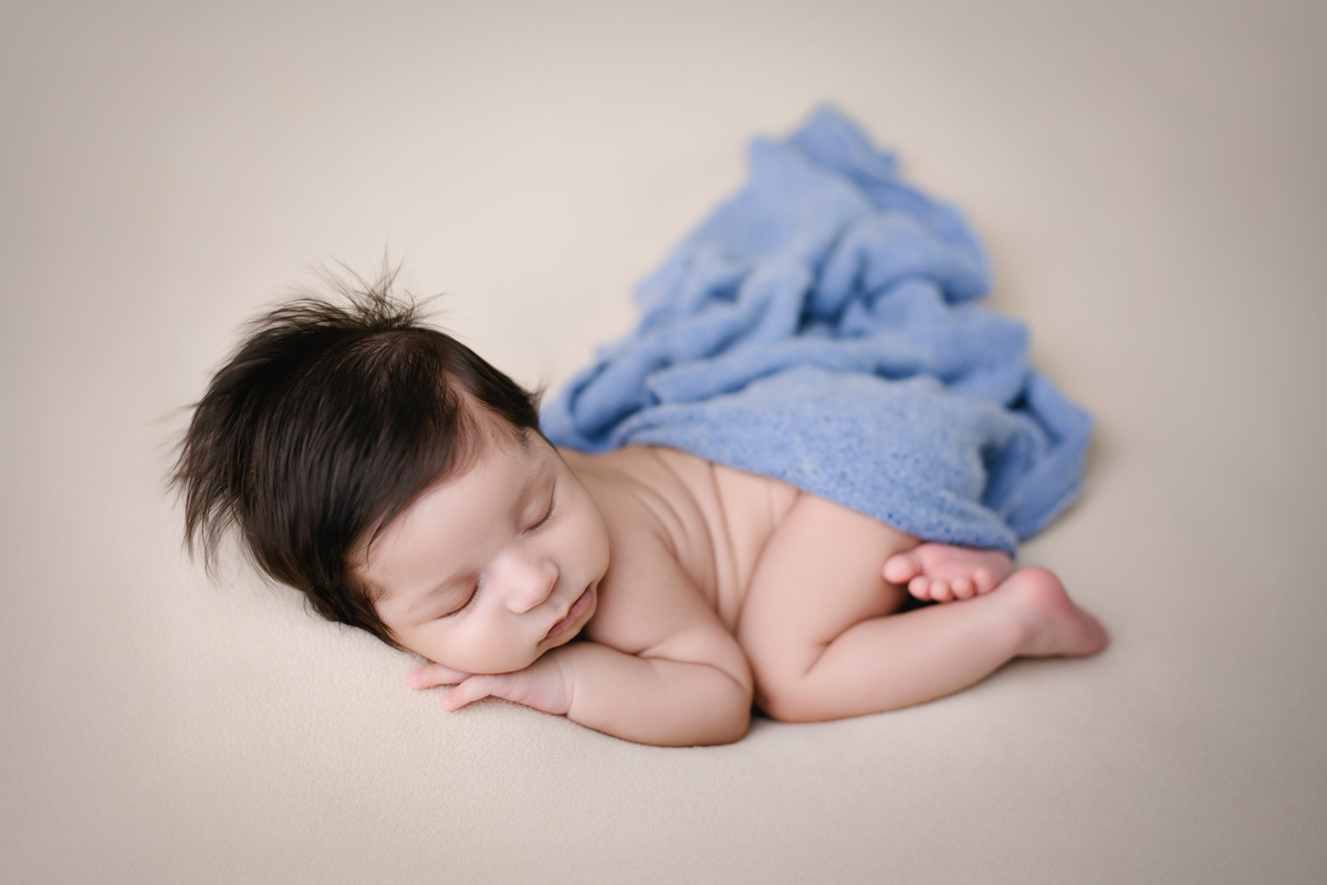 ensaio-recem-nasdcido-newborn-em-casa-zona-norte-sp-menino-fotos-book-bebe-gestante-infantil-são-paulo