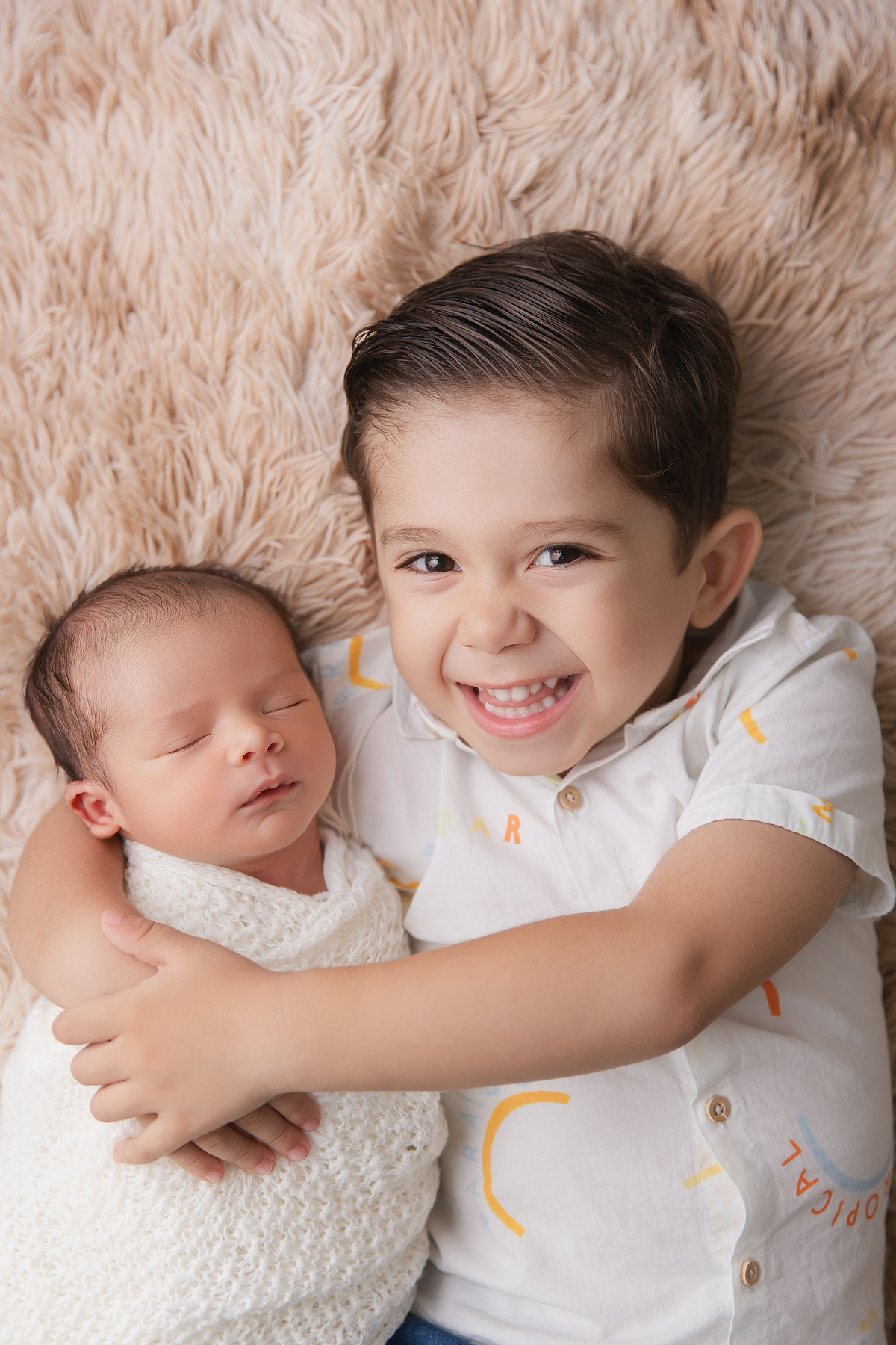 ensaio-newborn-em-casa-menino-fotos-recém-nascido-domicilio-book-newborn-estúdio-sp