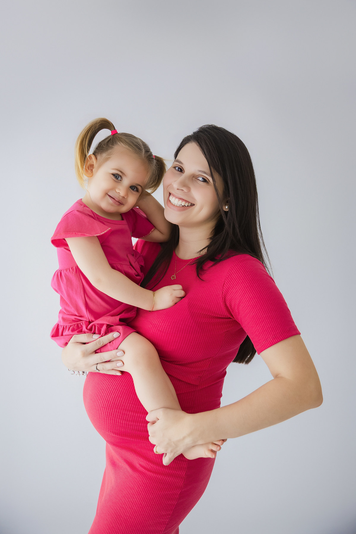 Ensaio gestante estúdio clean