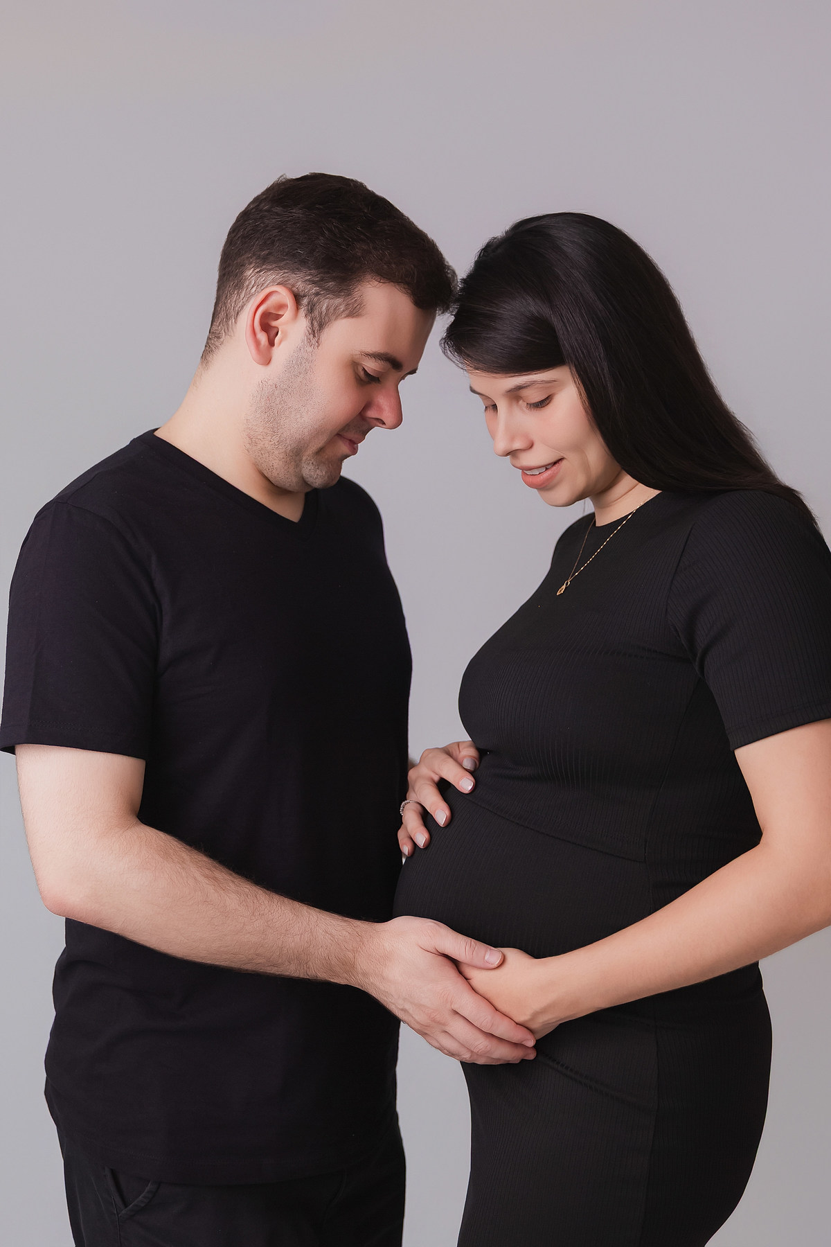 Ensaio gestante estúdio clean