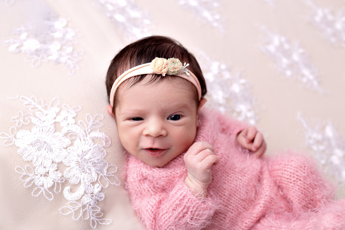 ensaio-newborn-sp-zona-leste-em-casa-book-recém-nascido-menina