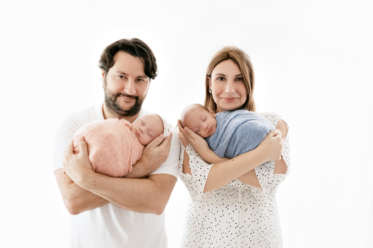 ensaio-newborn-gemeos-em-casa-vila-mariana-zona-sul-fotos-gemeos-casal-recem-nascido