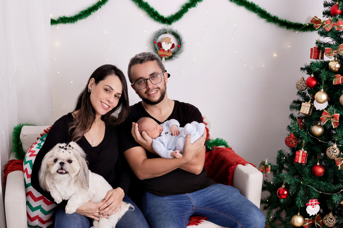 ensaio-newborn-menino-recem-nascidos-fotos-em-casa-sp-zona-leste-book-bebe-fotografa-newborn-são-paulo