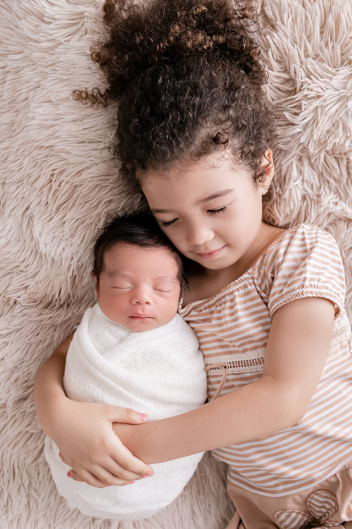 ensaio-newborn-menino-fotos-recem-nascido-itaquera-são-paulo-sp-book-bebes-em-casa