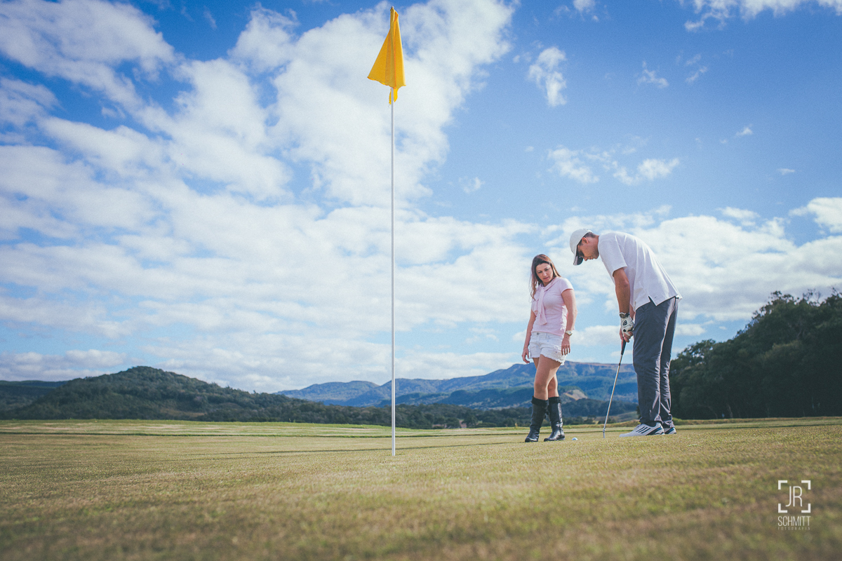 sessão pré casamento em rancho queimado no campo de golf