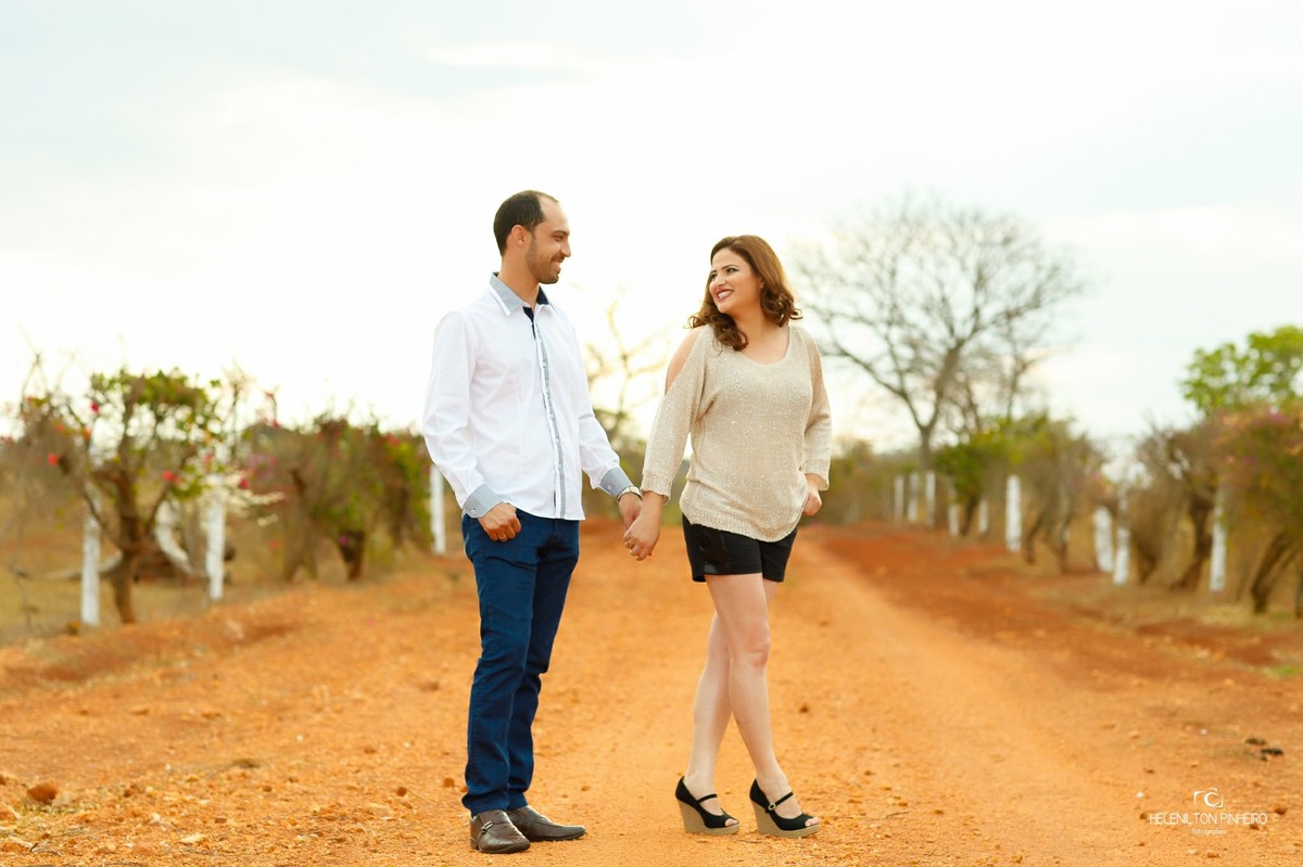 pre casamento em sete lagoas lais e leandro helenilton pinheiro fotografo de casamento