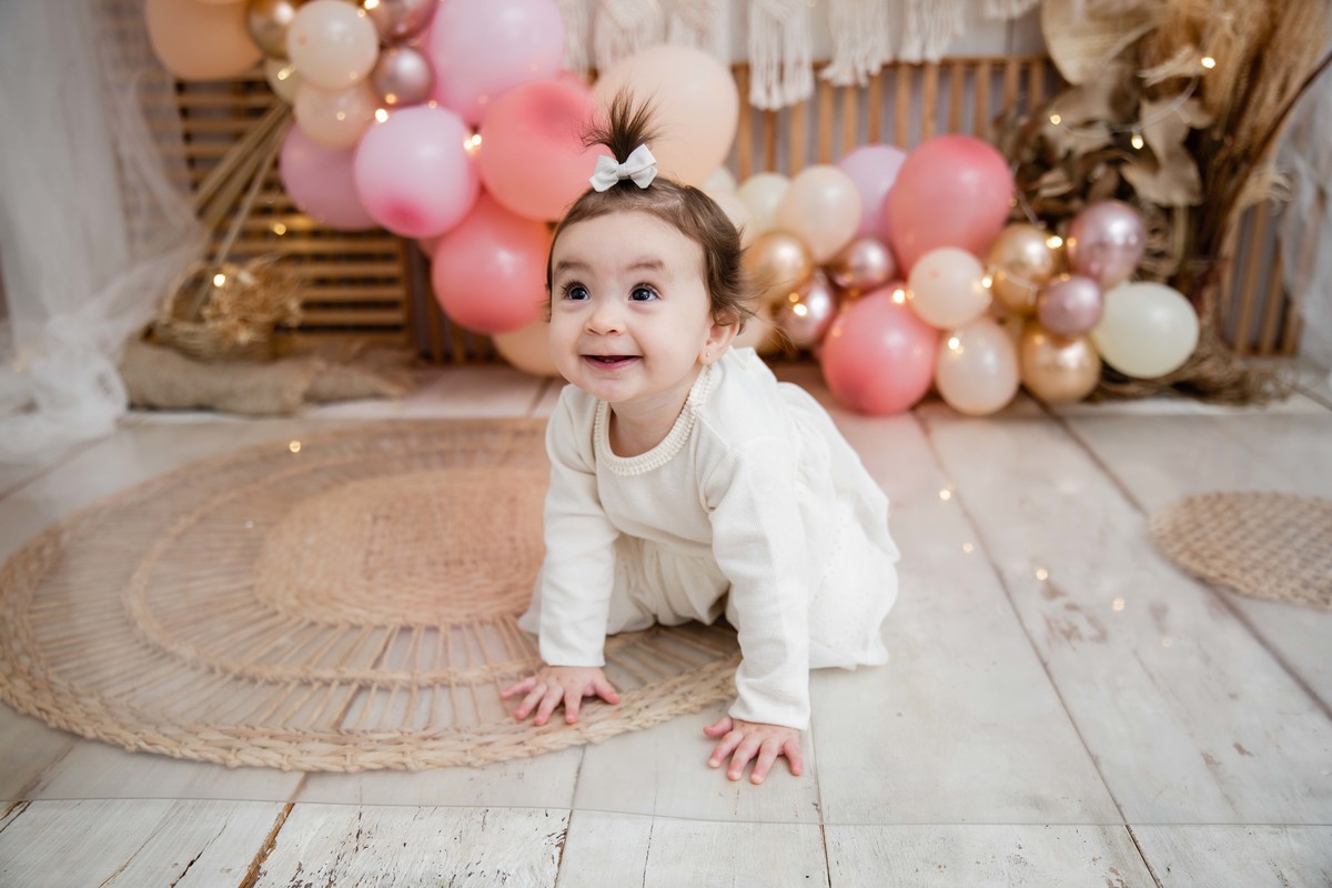 Bebe engatinhando cenário smash the cake boho chic