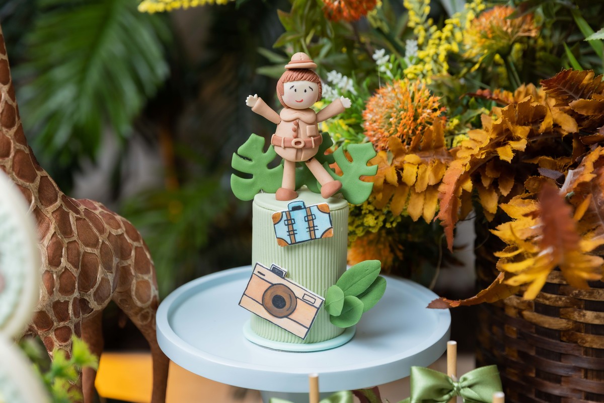 decoração bichinhos comestíveis tema safari mesa do bolo 