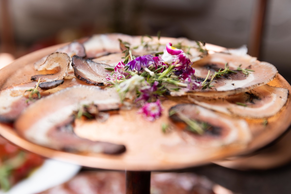 mesa de frios tema safari carpaccio