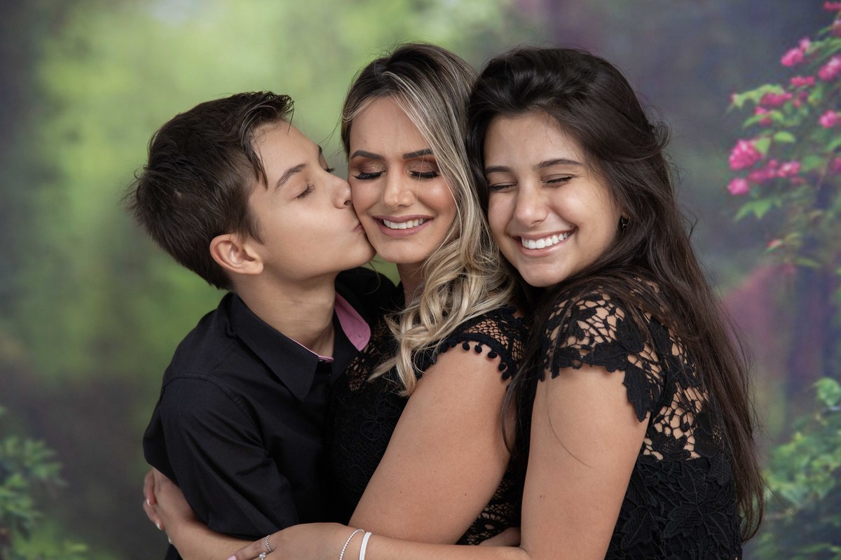 beijinho do filho na mamãe com muito amor e carinho