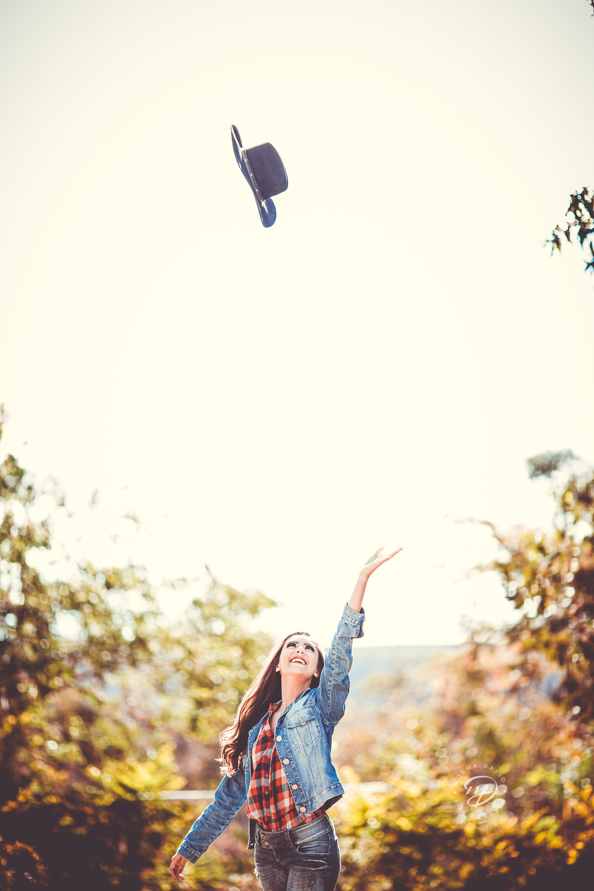 Debutante 15 anos country chapéu no ar jaqueta fifteen botas 