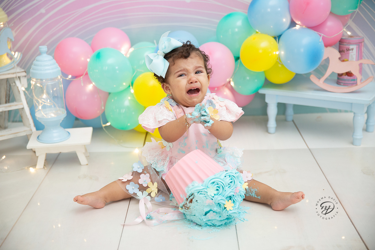 Ensaio Smash the cake - Manu não gostou de ficar lambuzada por muito tempo, gente!