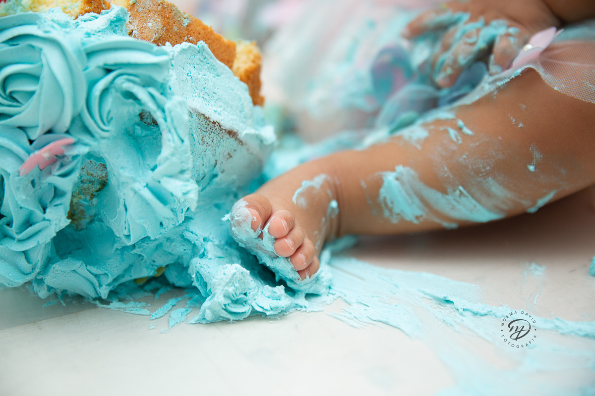 Ensaio Smash the cake - pés mais lindos, delicados e lambuzados! 