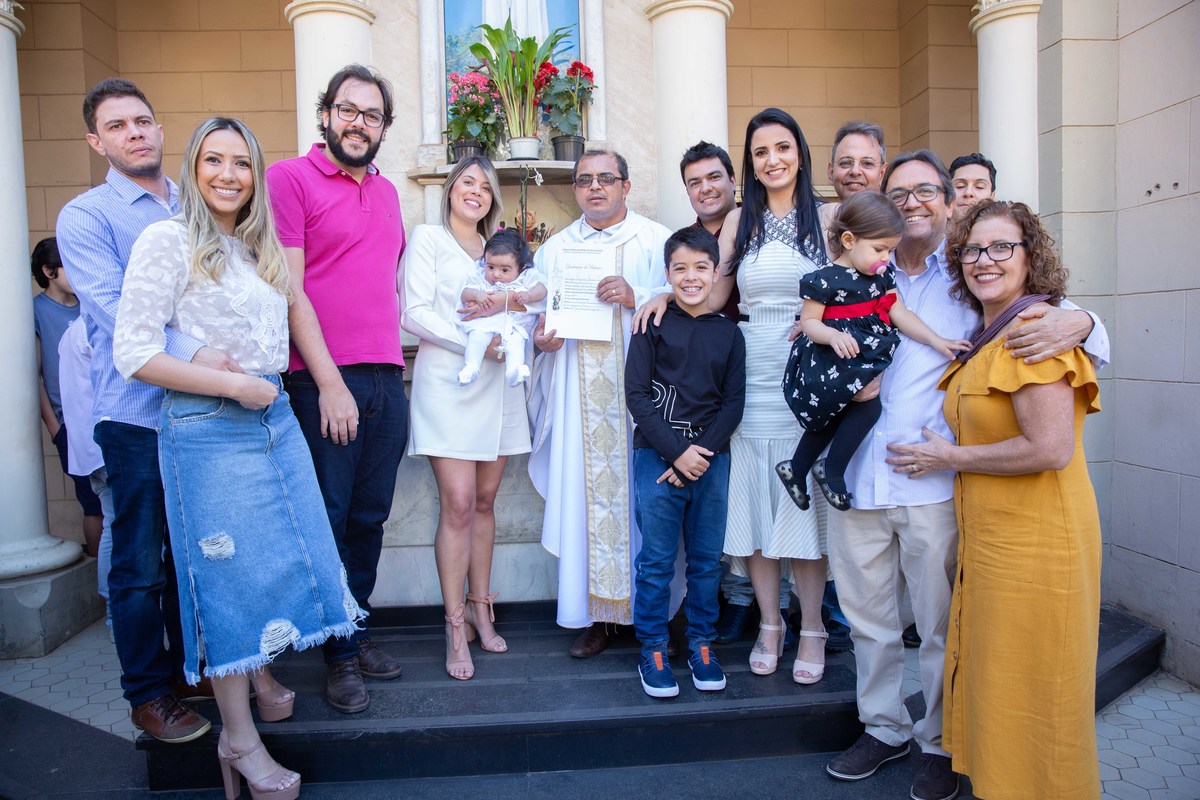 Foto da família no final do batizado.