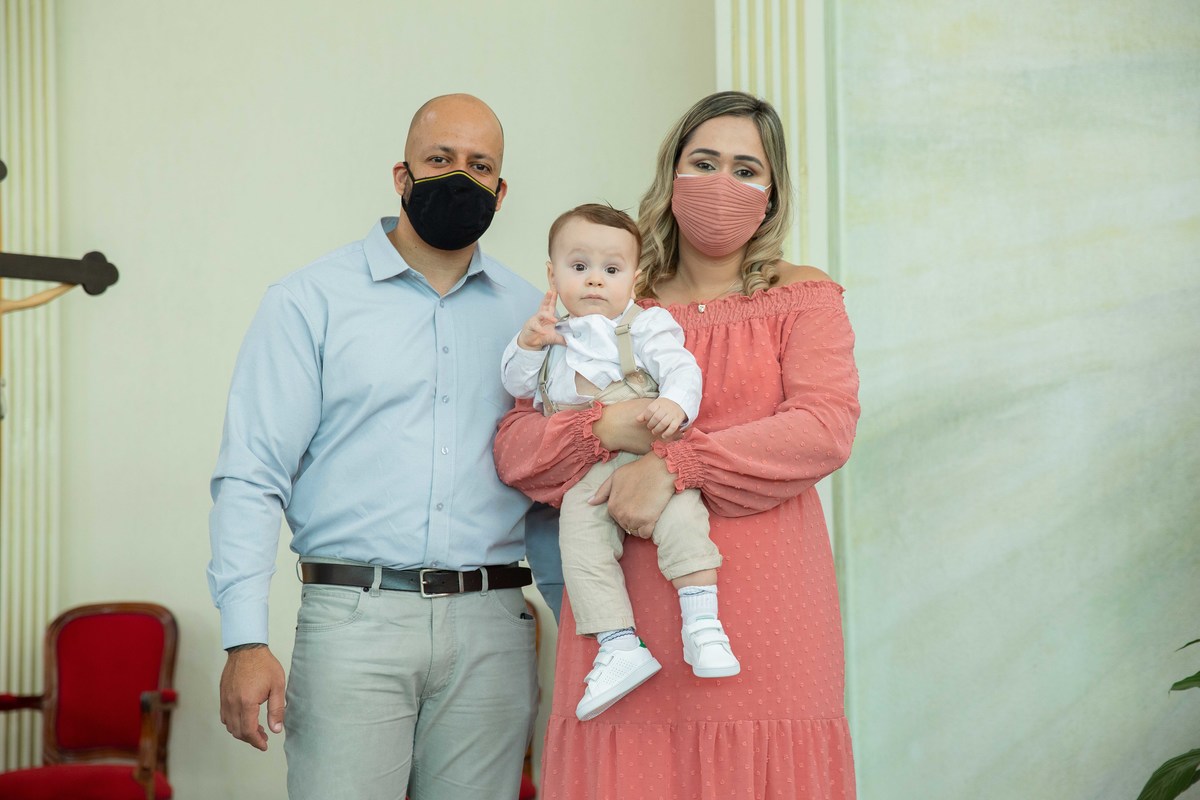 padrinhos menino colo consagração altar