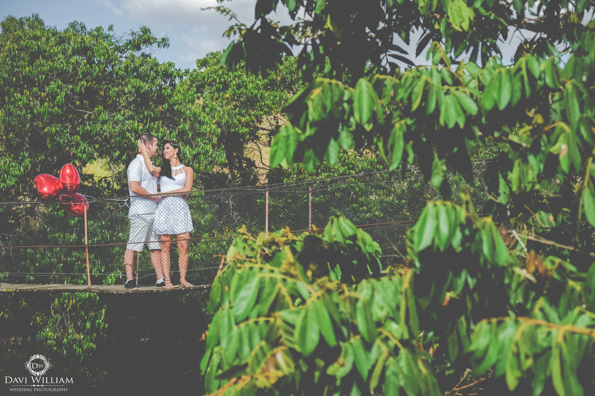 Ensaio de Casal no Salto do Corumbá - Fotógrafo Davi William