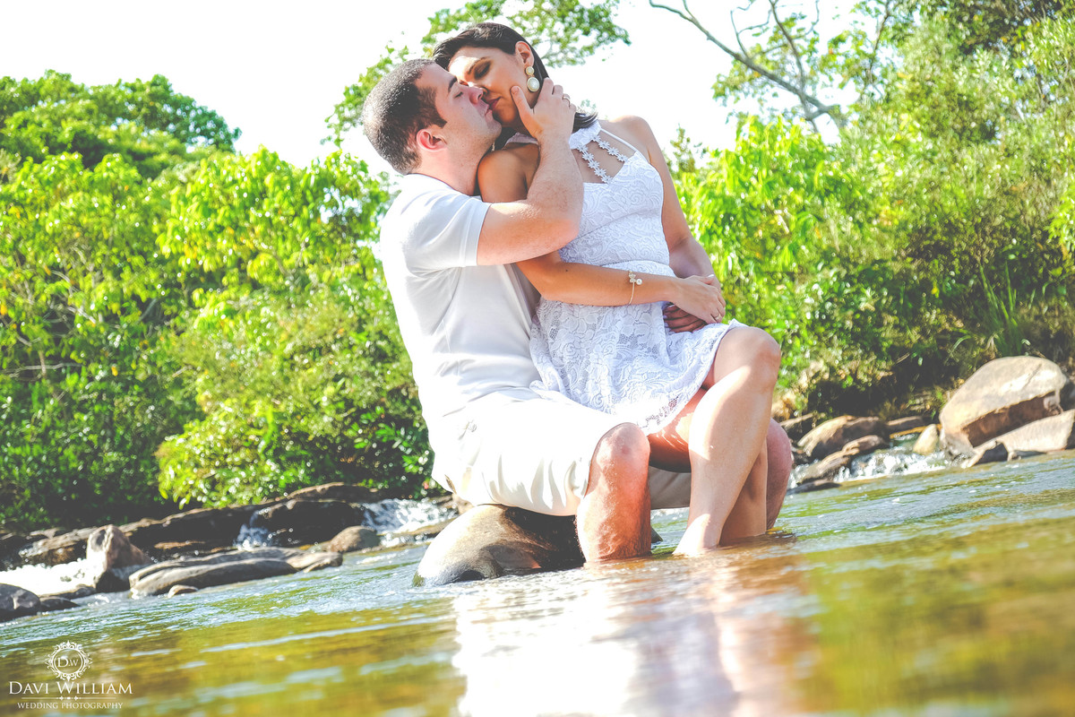 Ensaio de Casal no Salto do Corumbá - Fotógrafo Davi William