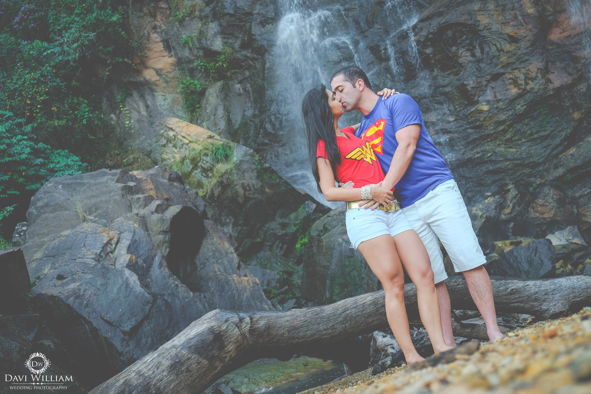 Ensaio de Casal no Salto do Corumbá - Fotógrafo Davi William