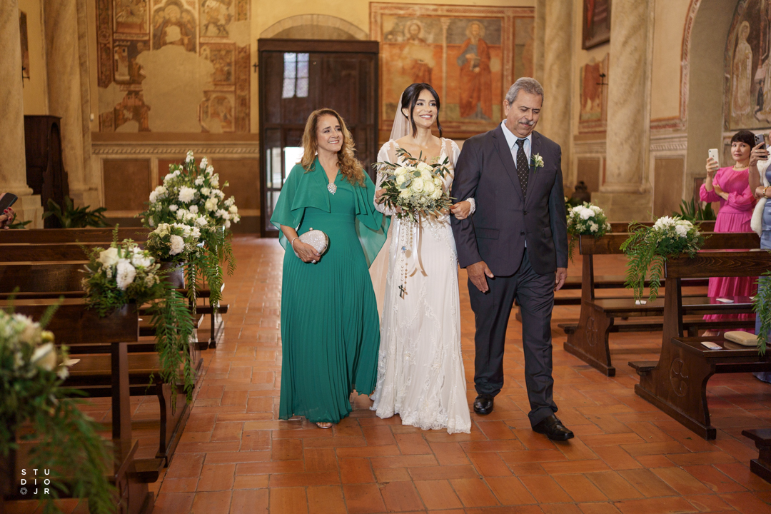 Igreja Católica - Pieve dei Santi Leonardo e Cristoforo a Monticchiello - Itália