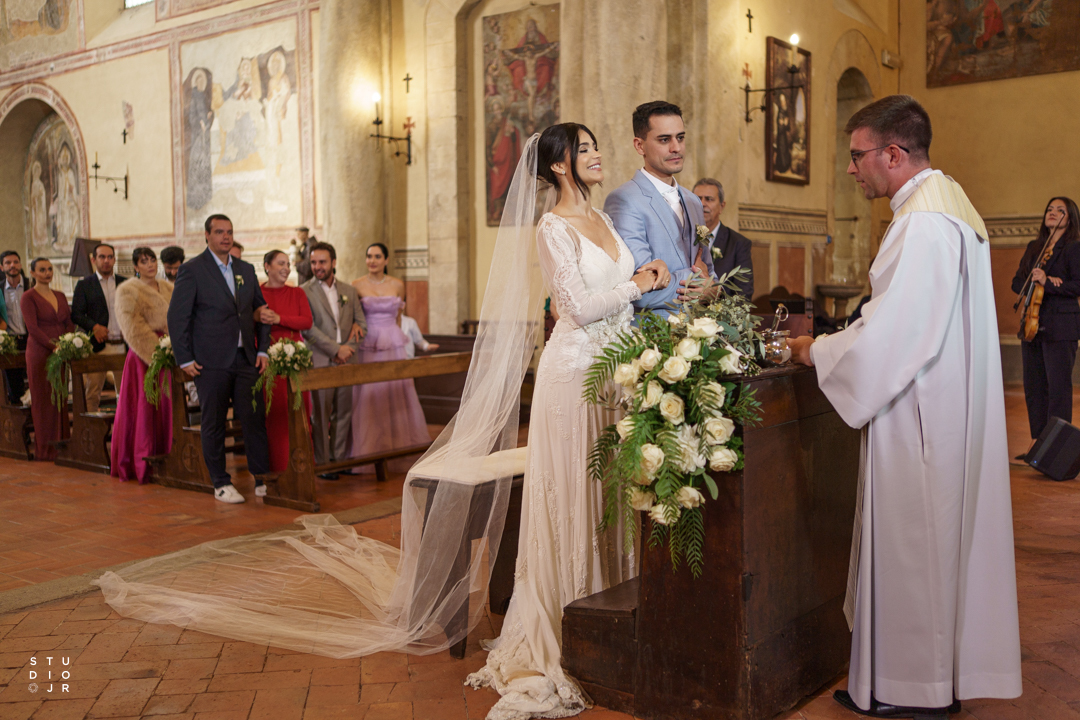 Igreja Católica - Pieve dei Santi Leonardo e Cristoforo a Monticchiello - Itália