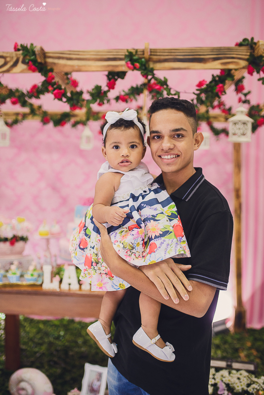 festa que toda mãe sonha, aniversário de 1 ano da filha Laís, no cerimonial Zueira Festas, na Praia da Costa, Tássila Costa fotografia, decoração de Muita Farra, promoção de fotos de aniversár