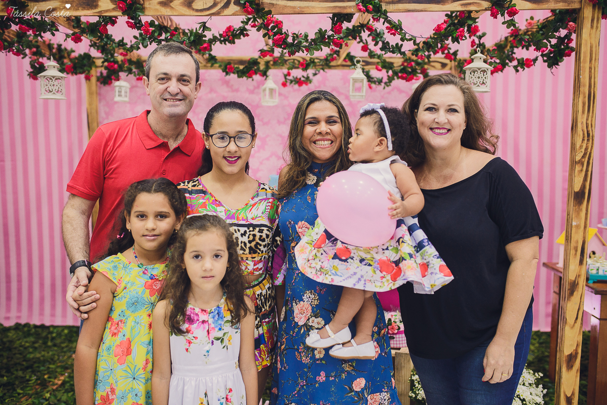 festa que toda mãe sonha, aniversário de 1 ano da filha Laís, no cerimonial Zueira Festas, na Praia da Costa, Tássila Costa fotografia, decoração de Muita Farra, promoção de fotos de aniversár