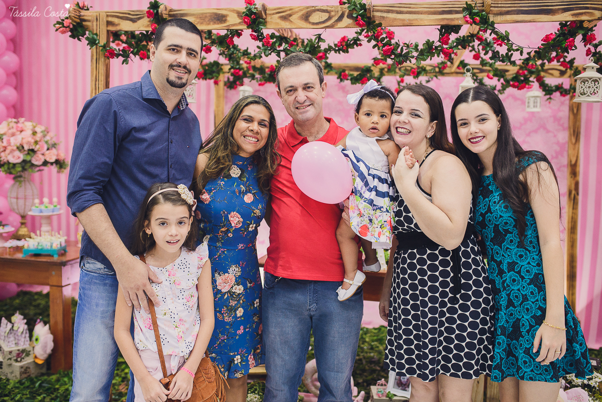 festa que toda mãe sonha, aniversário de 1 ano da filha Laís, no cerimonial Zueira Festas, na Praia da Costa, Tássila Costa fotografia, decoração de Muita Farra, promoção de fotos de aniversár