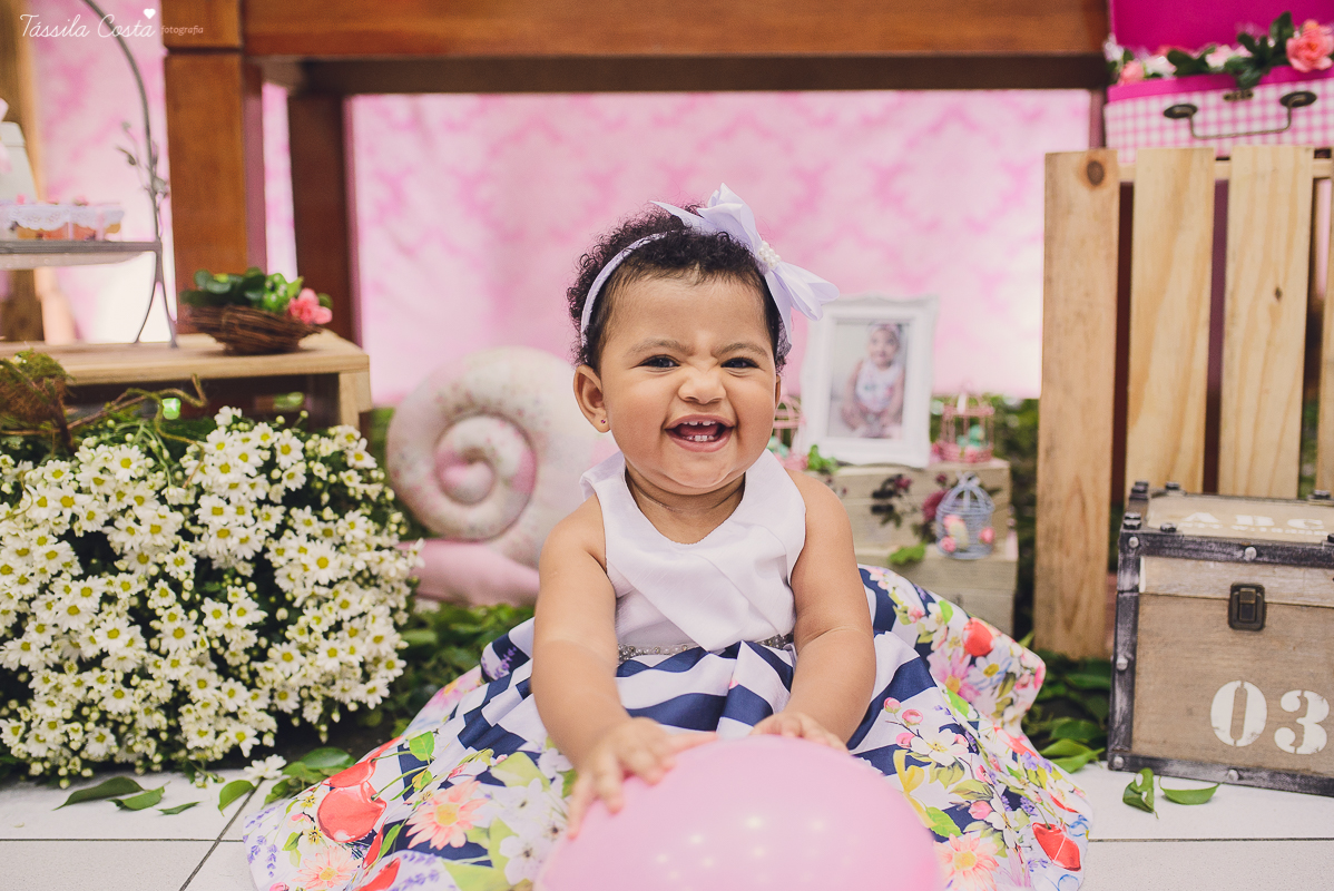 festa que toda mãe sonha, aniversário de 1 ano da filha Laís, no cerimonial Zueira Festas, na Praia da Costa, Tássila Costa fotografia, decoração de Muita Farra, promoção de fotos de aniversár