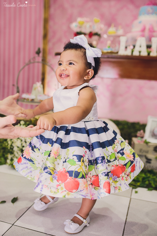 festa que toda mãe sonha, aniversário de 1 ano da filha Laís, no cerimonial Zueira Festas, na Praia da Costa, Tássila Costa fotografia, decoração de Muita Farra, promoção de fotos de aniversár