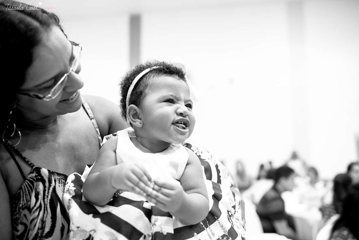 festa que toda mãe sonha, aniversário de 1 ano da filha Laís, no cerimonial Zueira Festas, na Praia da Costa, Tássila Costa fotografia, decoração de Muita Farra, promoção de fotos de aniversár