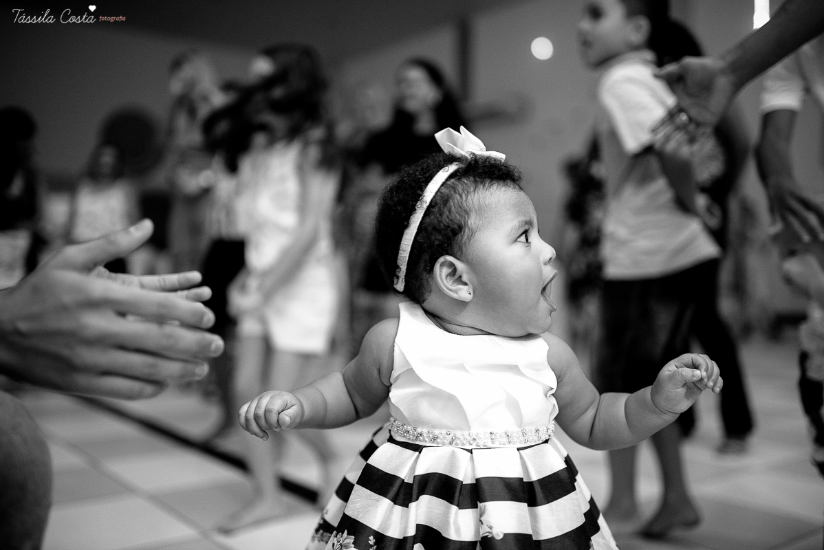 festa que toda mãe sonha, aniversário de 1 ano da filha Laís, no cerimonial Zueira Festas, na Praia da Costa, Tássila Costa fotografia, decoração de Muita Farra, promoção de fotos de aniversár