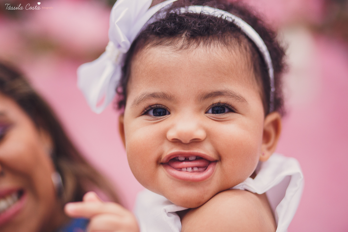 festa que toda mãe sonha, aniversário de 1 ano da filha Laís, no cerimonial Zueira Festas, na Praia da Costa, Tássila Costa fotografia, decoração de Muita Farra, promoção de fotos de aniversár