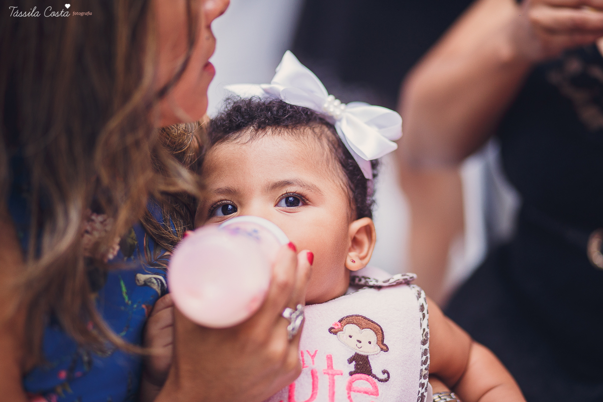 festa que toda mãe sonha, aniversário de 1 ano da filha Laís, no cerimonial Zueira Festas, na Praia da Costa, Tássila Costa fotografia, decoração de Muita Farra, promoção de fotos de aniversár
