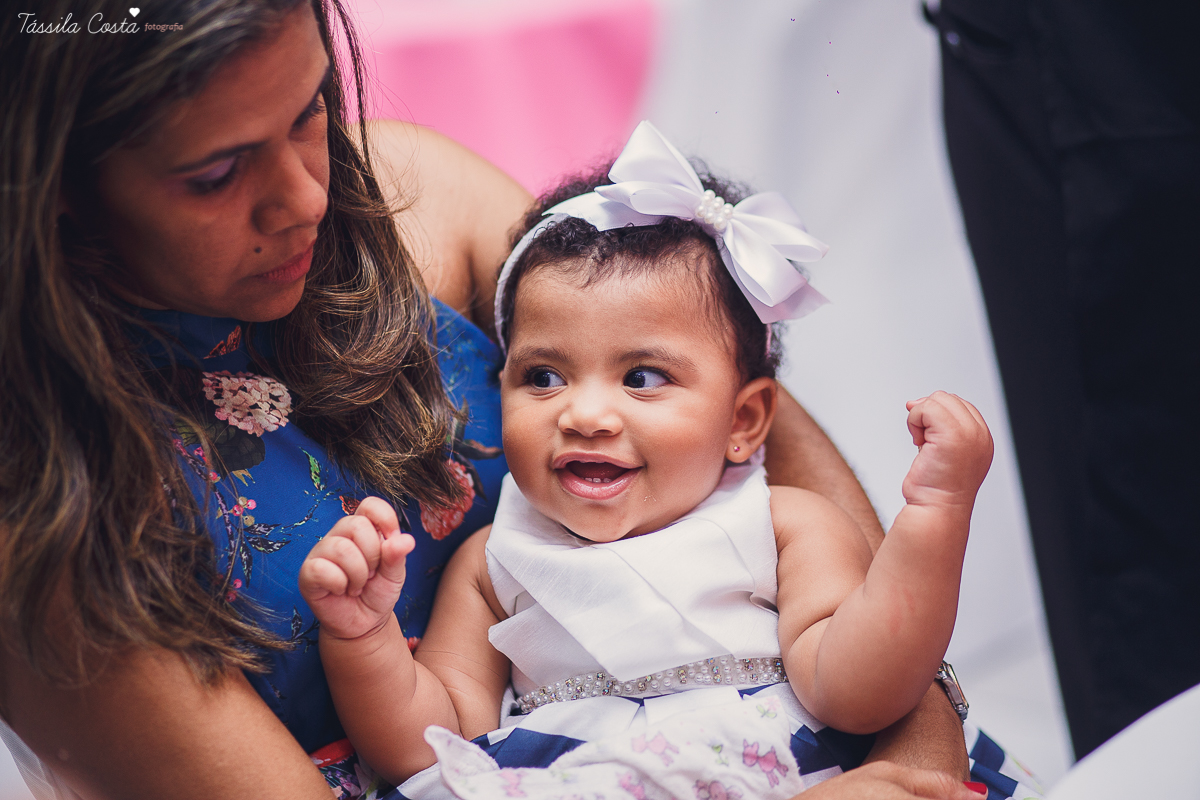 festa que toda mãe sonha, aniversário de 1 ano da filha Laís, no cerimonial Zueira Festas, na Praia da Costa, Tássila Costa fotografia, decoração de Muita Farra, promoção de fotos de aniversár