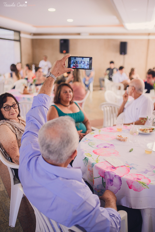festa de casamento civil externo, o juíz de pais foi no local, na Praia da Costa, Vila Velha, noivos apaixonados, após 10 anos de namoro se casaram, decoração de Melina Pitanga