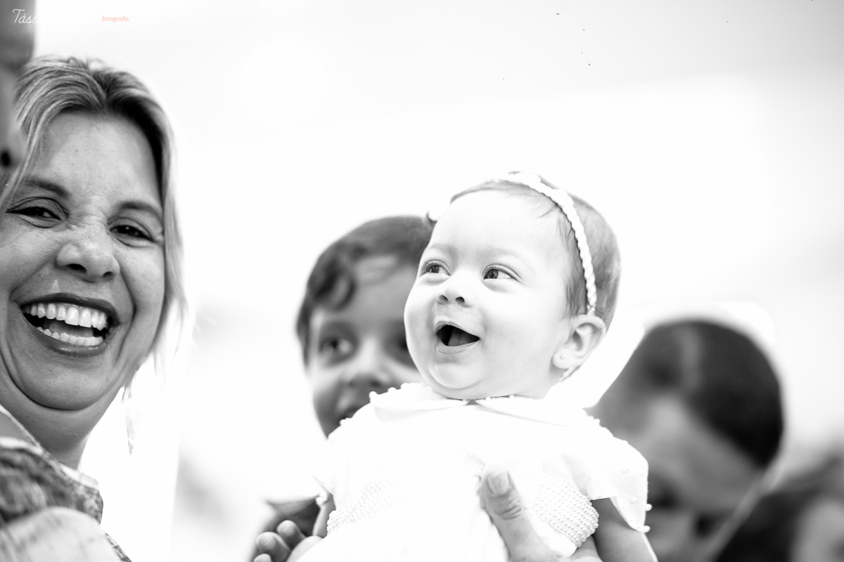 madrinha ama, look de madrinha, fotos inesquecíveis e lindas do batizado, afilhada, maquiagem para batizado, vestido para batizado lindo, decoração para almoço de batizado